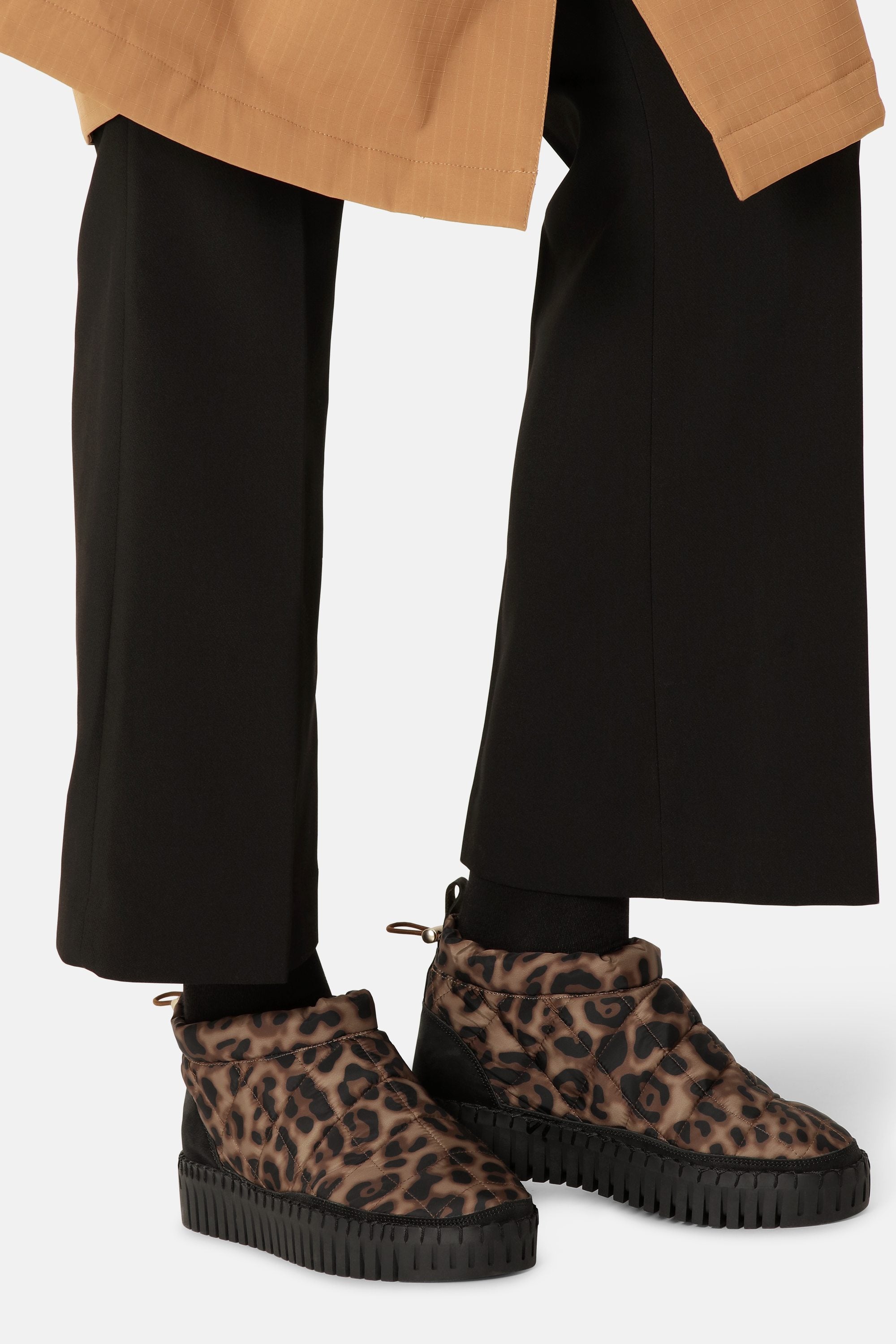 Tulip Low Padded Boot - Brown Panthera Print Black